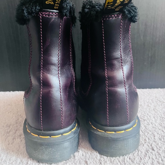 DR. MARTENS 2976 LEONORE FAUX FUR LINED CHELSEA BOOTS - Picture 4 of 8